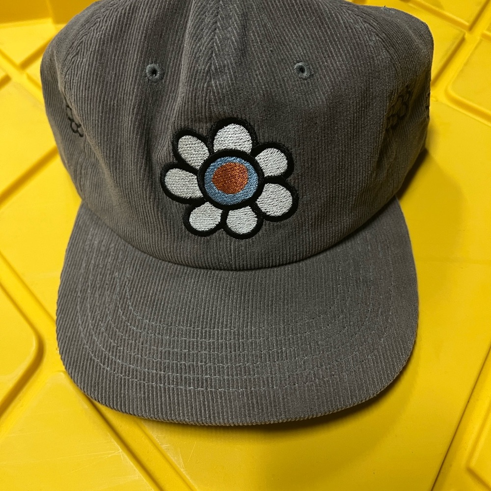 Late Lunch Gray Corduroy Hat with Flower